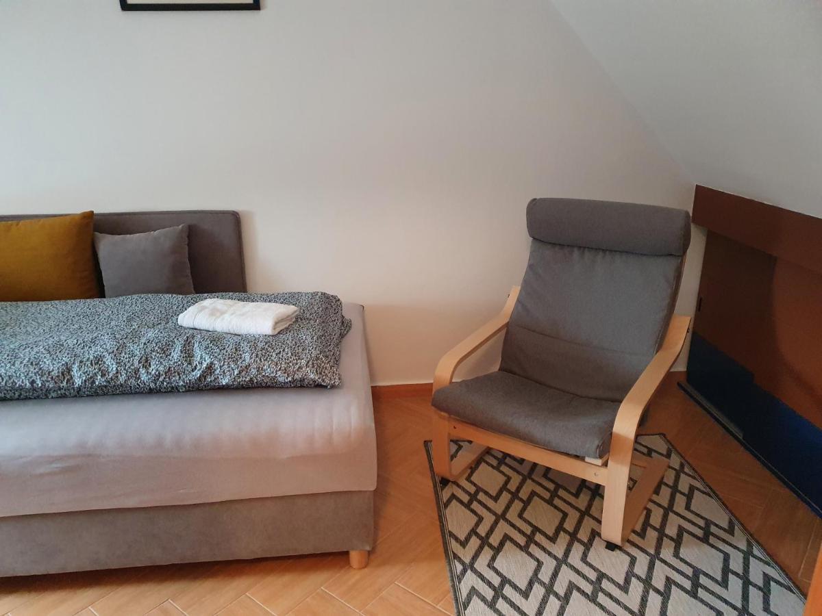 Enjoy 110Qm Apartment Im Historischen Zentrum Sopron Ngoại thất bức ảnh